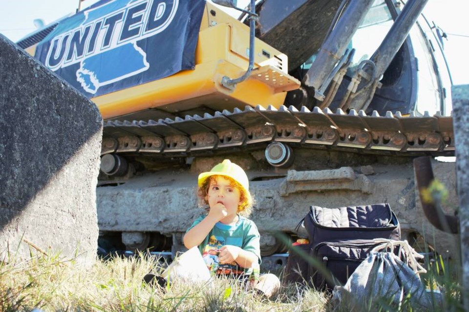 A landfill in east Richmond opened up its facilities on Saturday to let the community see how construction and demolition waste is processed. Vikki Hui photo 