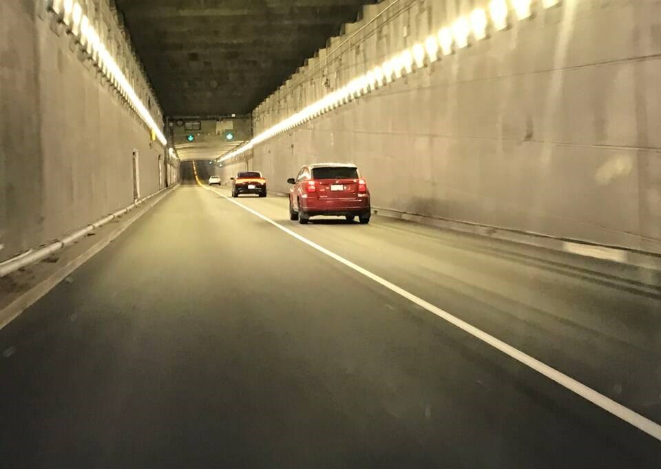 web1_george-massey-tunnel-interior-photo