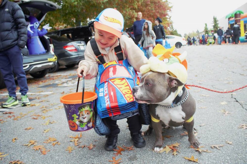 Richmond Martial Arts’ annual “Trunk or Treat” saw a massive turnout on Saturday. Vikki Hui photo 