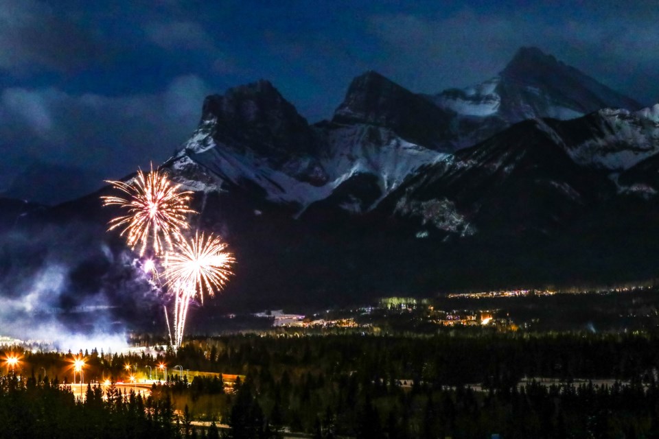 A fireworks display above the skies of Canmore rings in 2021. 

RMO FILE PHOTO