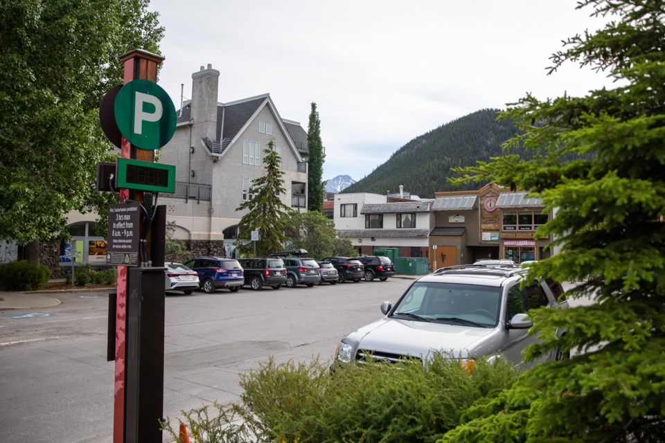 20210630-banff-parking-0006