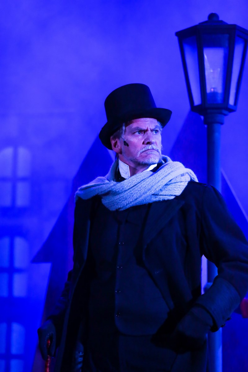 PHOTOS: Behind the scenes at A Christmas Carol: Photo Gallery ...