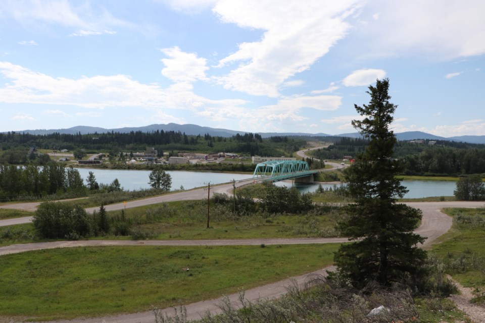 The Mînî Thnî townsite, as seen from the north. GREAT WEST MEDIA FILE PHOTO