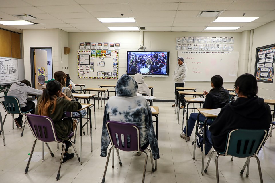 Duane Mark, Stoney language and cultural coodinator, teaches  Stoney language to ninth graders at Morley Community School in Mînî Thnî (Morley) on Tuesday (Nov. 22). JUNGMIN HAM RMO PHOTO