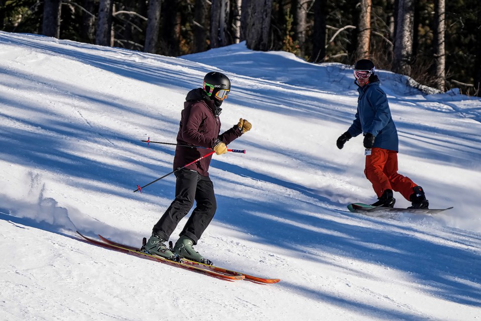 20221203-lake-louise-ski-resort-jh-0003