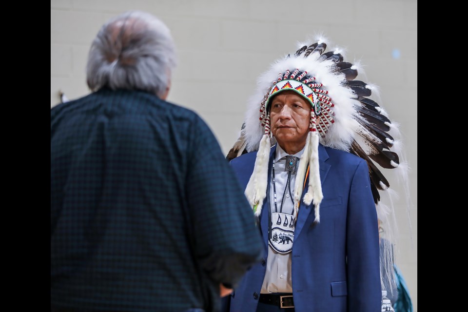 Re-elected Bearspaw First Nation Chief Darcy Dixon is sworn in at the inauguration of the Bearspaw band council at Bearspaw Youth Centre in Morley on Monday (Dec.12). 

JUNGMIN HAM RMO PHOTO