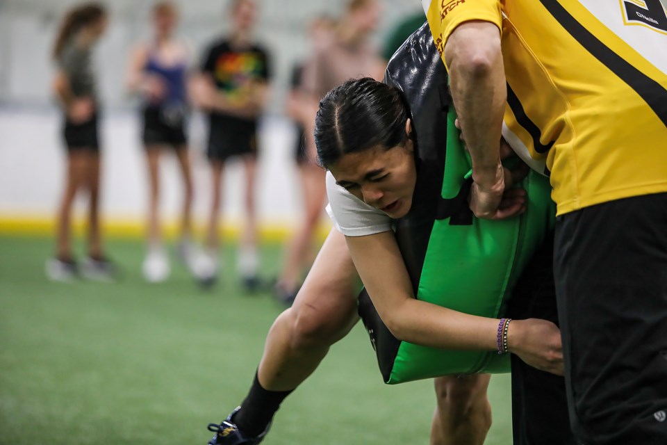 20230418-bears-girls-rugby-team-practice-jh-0009