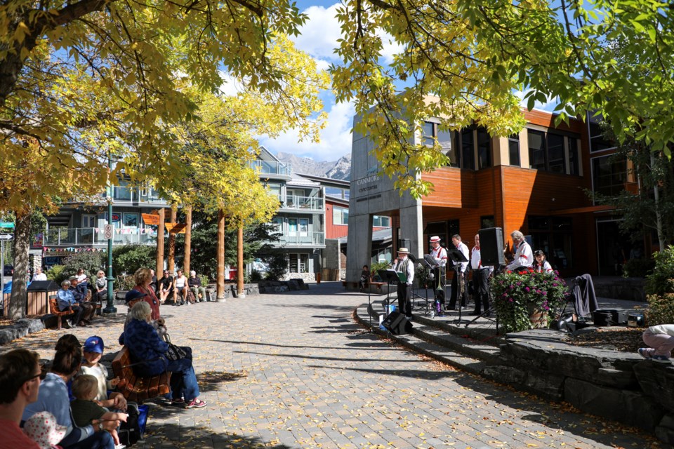 The Canmore Dixieland Jazz Band performs during the Canmore Heritage Festival in front of Canmore Civic Centre on Saturday (Sept. 9)
JUNGMIN HAM RMO PHOTO