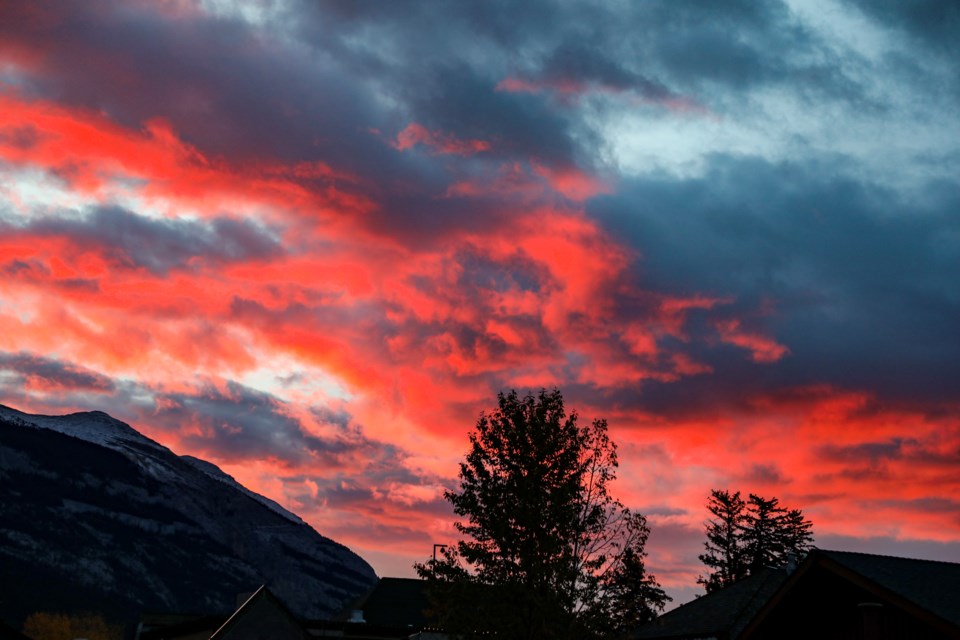 The clouds of sunrise gleamed red at Canmore downtown on Wednesday (Sept. 27).JUNGMIN HAM RMO PHOTO