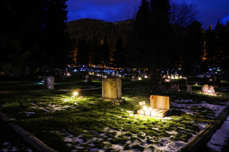 327 lights were lit up at the drive through at the Old Banff Cemetery in Banff on Friday (Nov. 10) to recognize 327 veterans resting in the Old Banff Cemetery. JUNGMIN HAM RMO PHOTO