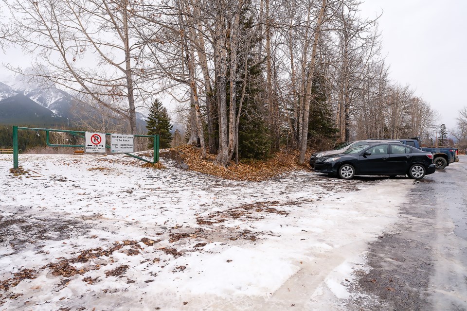 Canmore Riverside parking lot on Monday (Nov. 13). BART ONYSZKO RMO PHOTO