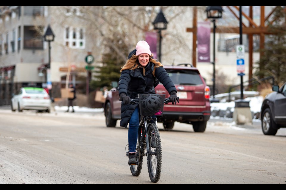 Anne Steggalls rides a bike to work in Banff on Tuesday (Dec. 19). JUNGMIN HAM RMO PHOTO  