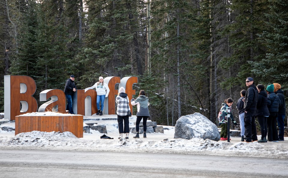 20240102-banff-sign-jh-0001