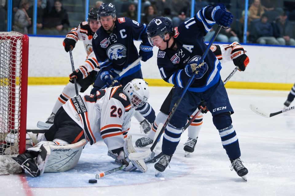20250321-canmore-eagles-vs-drumheller-dragons-playoff-game1-jh-0002