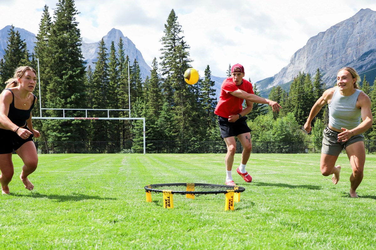 Spikeball slams into Canmore with brain health message