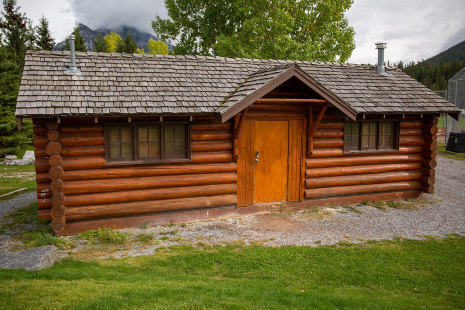 20190910 Rundle Campground Building 0005