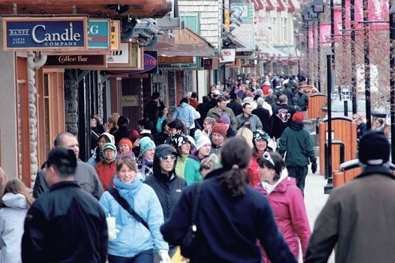 Crowds on busy Banff Avenue. RMO FILE PHOTO