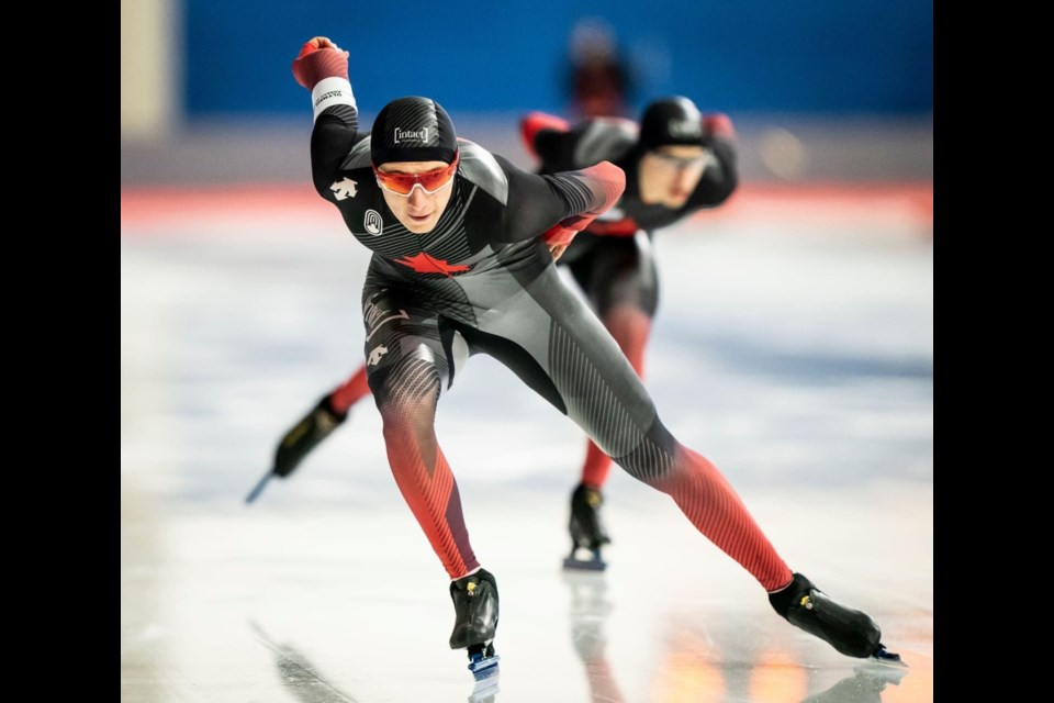 Connor Howe flies down the ice at the 2021 Canadian Long Track Championships in Calgary last Saturday (Oct. 16). DAVE HOLLAND SPEED SKATING CANADA PHOTO
