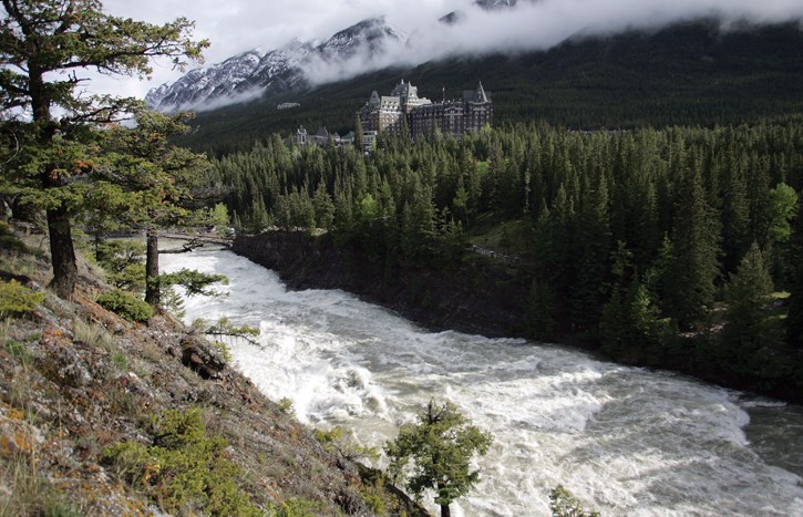 Parks Canada has issued a warning to the Town of Banff over a sewage spill into the Bow River last November. The warning follows a second discharge of sewage into the Spray