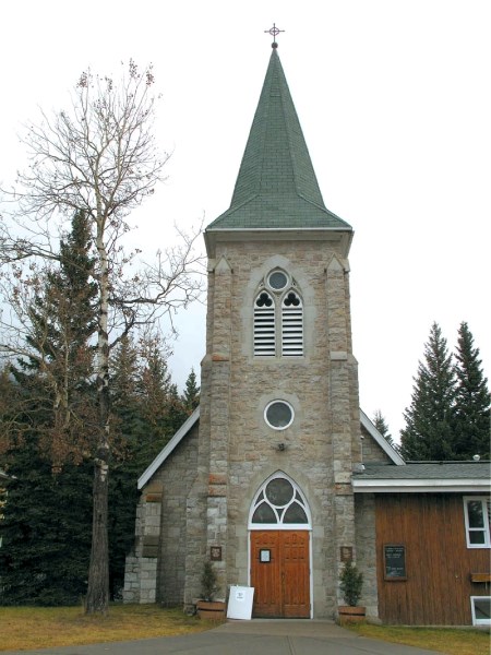 Banff’s St. George’s-In-The-Pines Church hosted Anglican services as early as 1887. The church was designed in the Gothic Revival style by English architect F.P. Oakley.