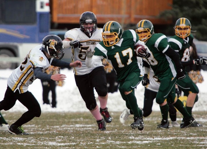 Drew Buckley powers up field during Saturday’s (Nov. 9) playoff loss to Drumheller.
