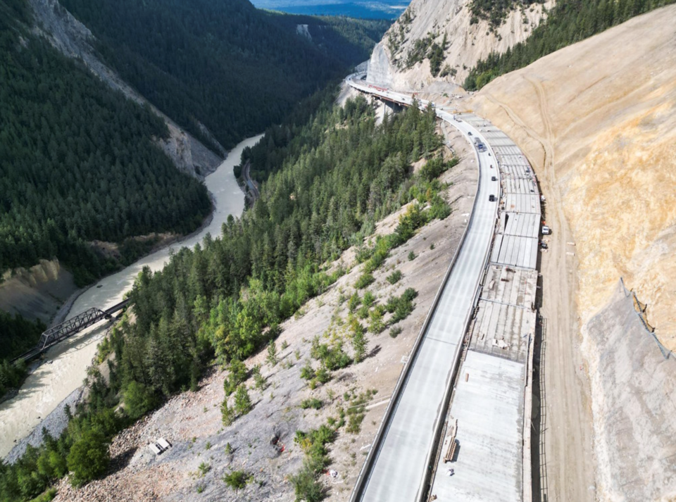 kicking-horse-construction