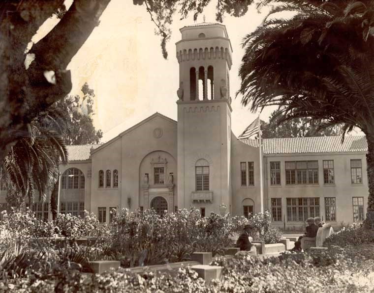 New campus front entrance 1924