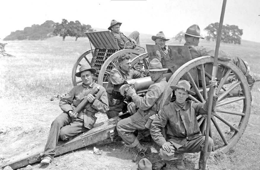 Artillery soldiers