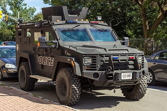 bearcat-wikimediacommons-lenco_ottawa_police-2