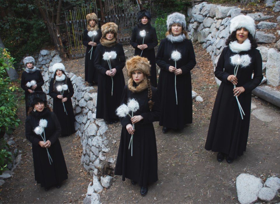 arts-holidayguide-kitka