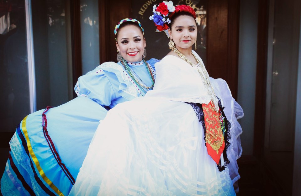 ballet-folklorico-en-viva