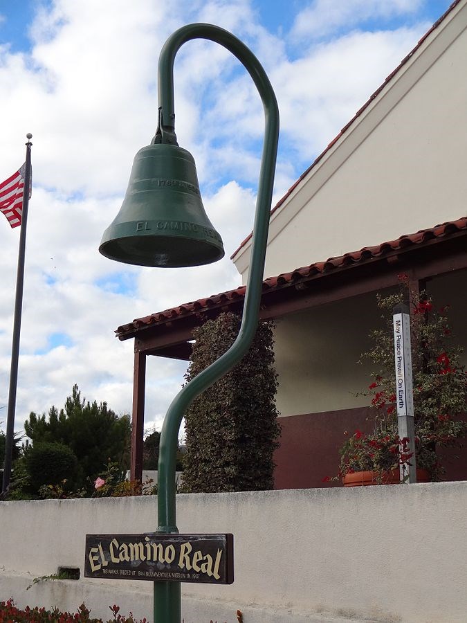 El_Camino_Real_bell,_Mission_San_Buenaventura_(2)
