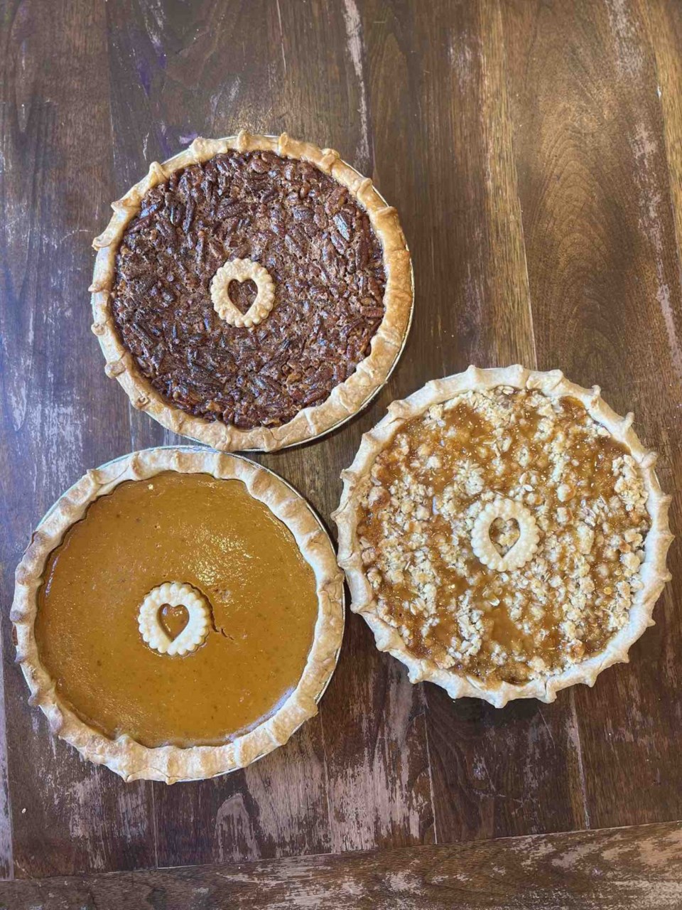 fish-wife-sweets-pies-web-1152x1536