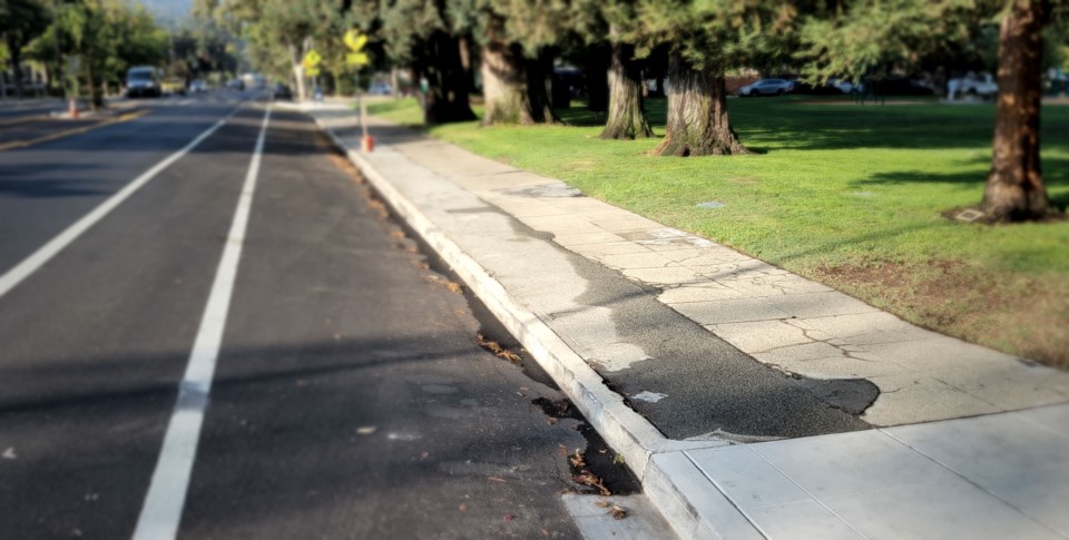 gs_hopkins_ave_sidewalk2