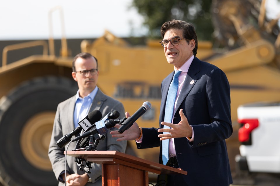 pa_lifemoves_groundbreaking_oct2023_07_web