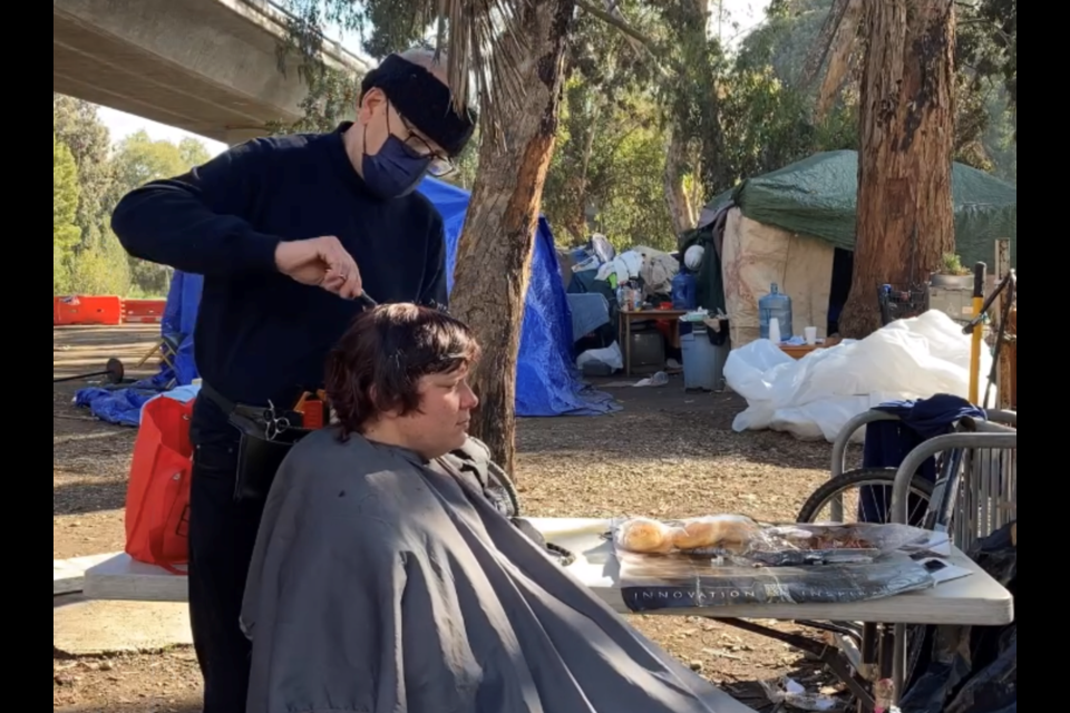 Hairstylist Joseph Kautz brings the full salon experience to his unhoused clients.