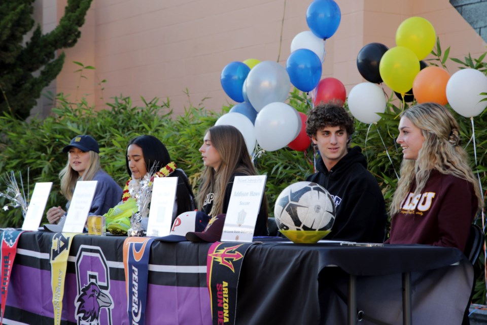 seqsigningday_01