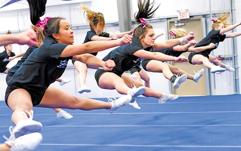 No fear, all cheer at girls athletics club - The Sarnia Journal