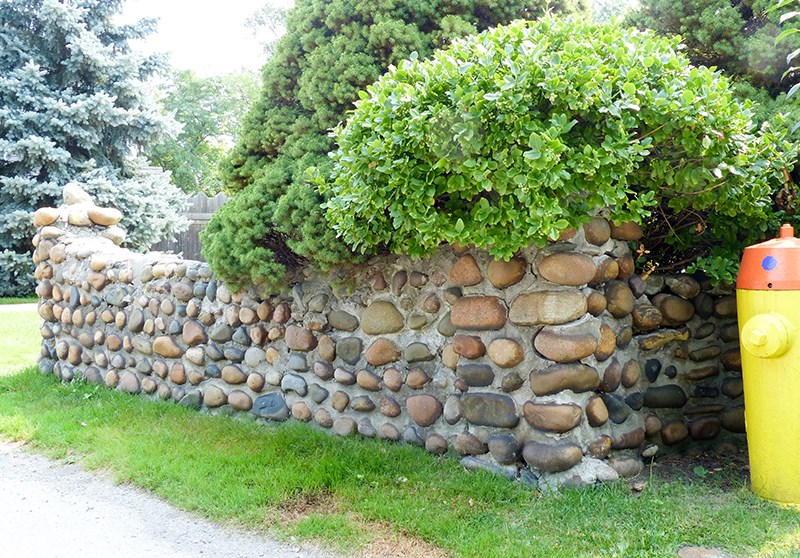 This wall on Beach Lane extends north to the end of Crocker Lane.