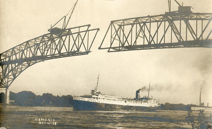 Hamonic passing under the Bluewater Bridge May 1938