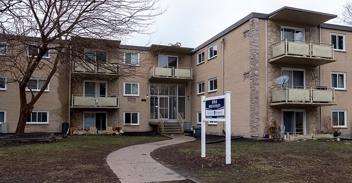 The 30-unit apartment building at 1064 Benchley Street. (Glenn Ogilvie photo)