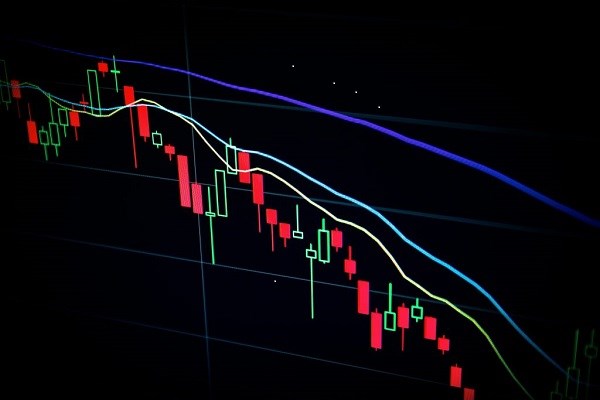 stock and crypto market values (resize)