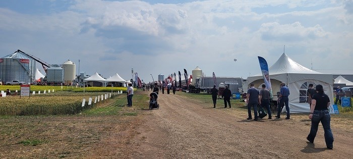 Ag in Motion photo 3 (resize)