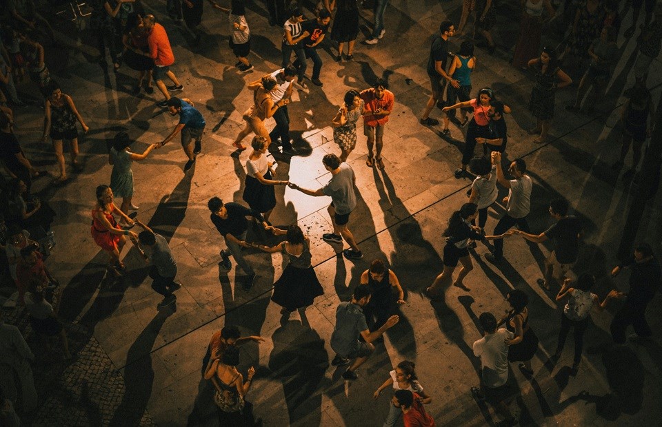 ardian-lumi-6woj_wozqma-unsplash