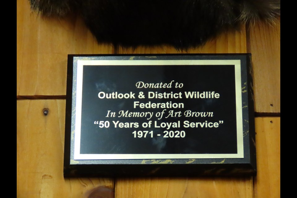 The plaque that now sits underneath the deer in the Outlook clubhouse.