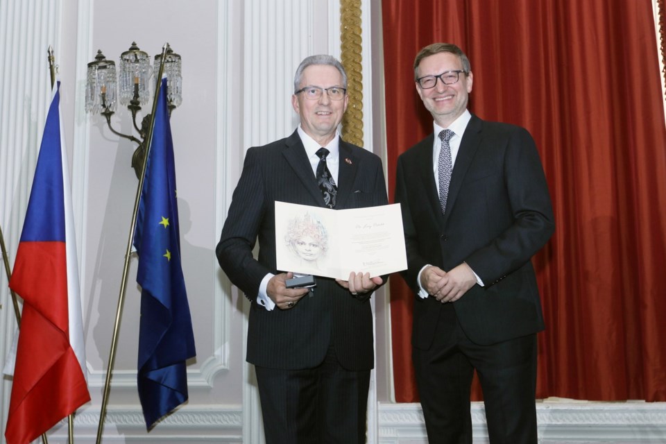 larrymikulcikaward