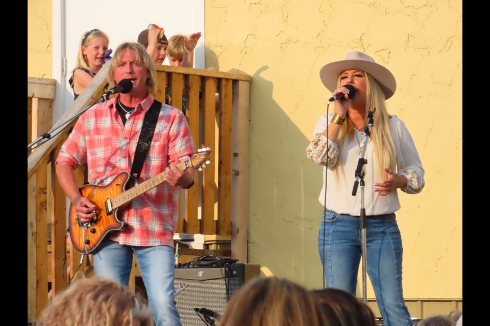 Lisa Moen and her band played on the outdoor stage on Friday evening. Photo: Derek Ruttle/The Outlook