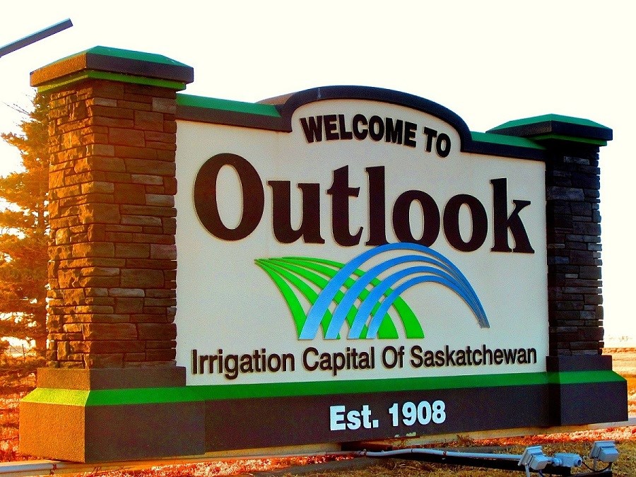outlooktownsign