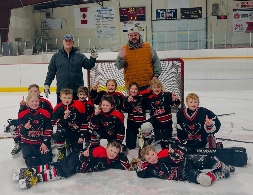 outlookunder9hawkswinners