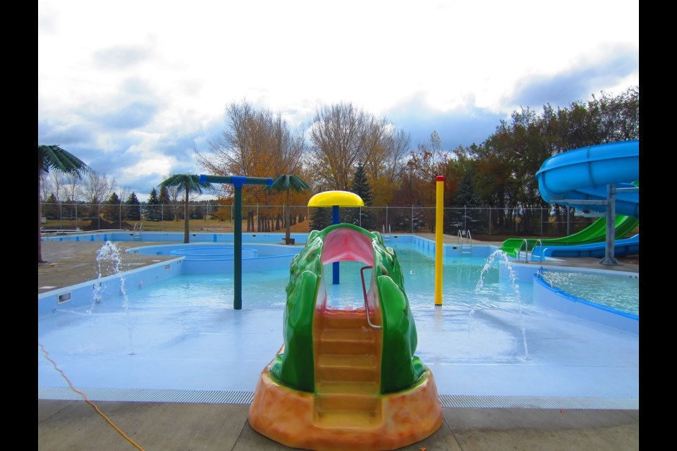 The main pool area. Photo by Derek Ruttle.